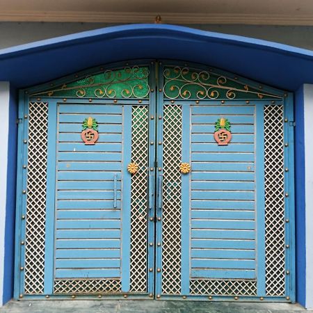 Trinetra Inn فاراناسي المظهر الخارجي الصورة